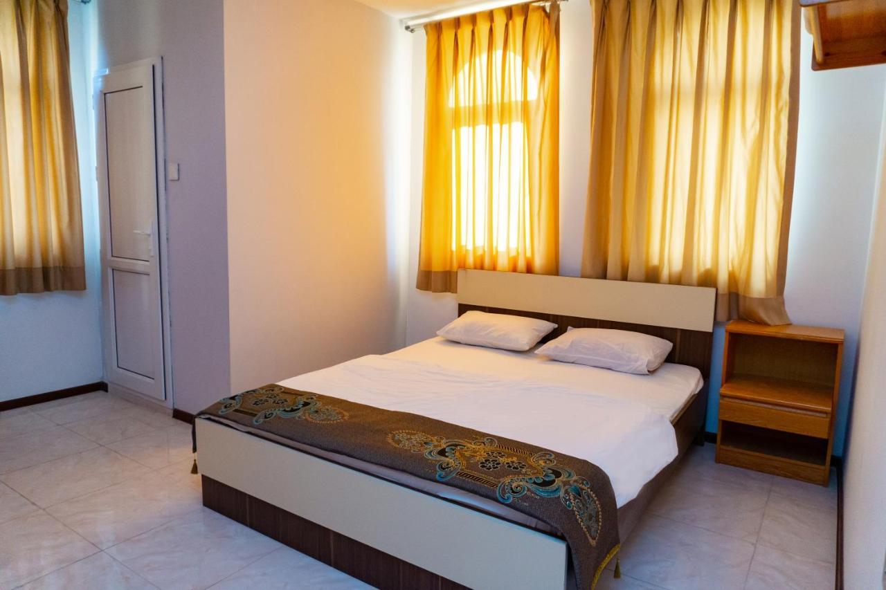 White Horse Hotel Baku Extérieur photo