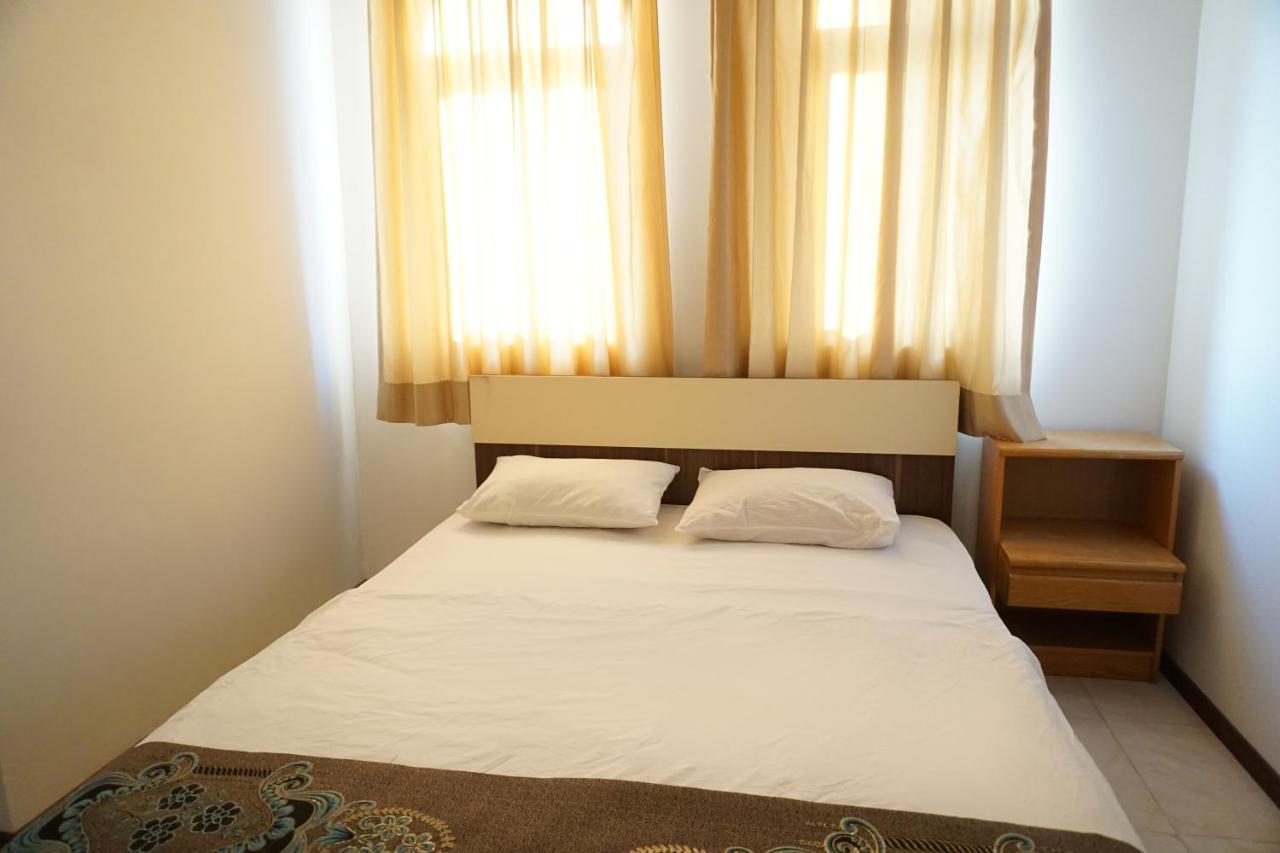 White Horse Hotel Baku Extérieur photo
