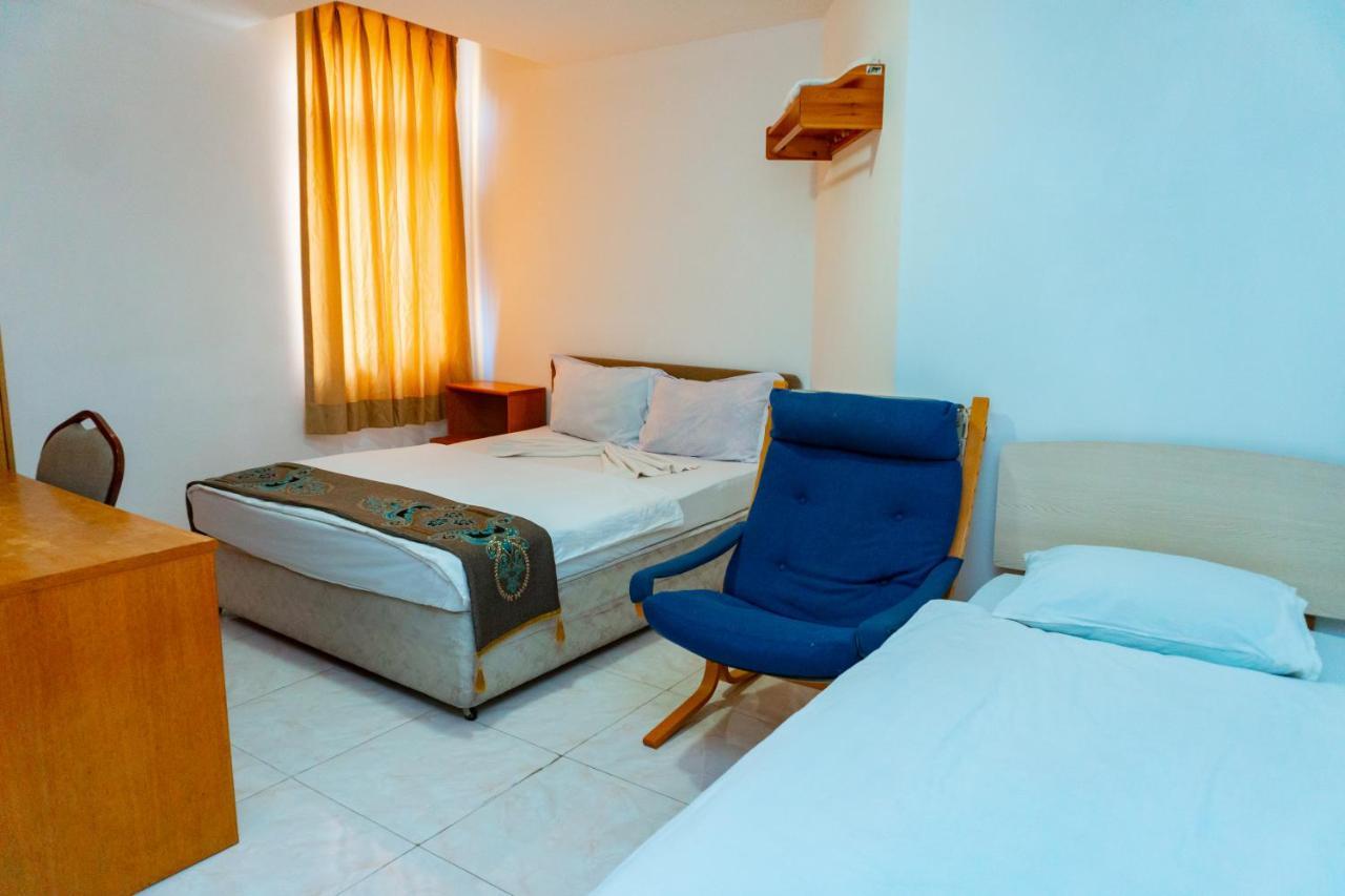 White Horse Hotel Baku Extérieur photo